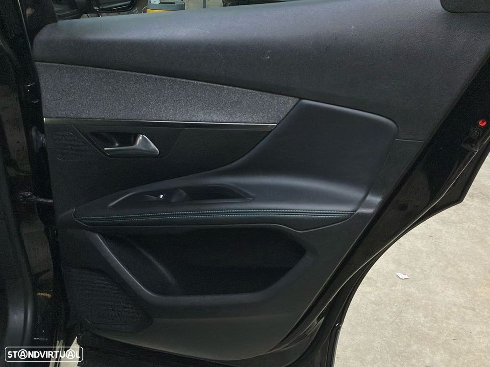 Peugeot 3008 1.6 Hybrid Allure e-EAT8 - 22