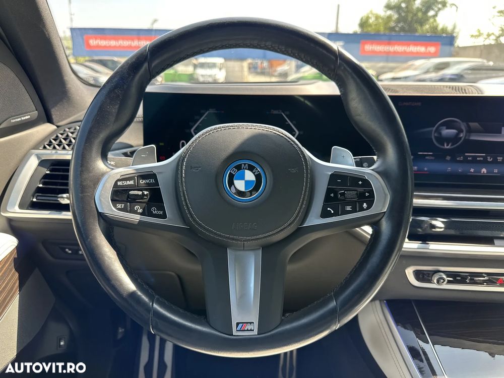 BMW X5 xDrive50e - 17