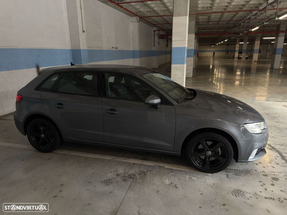 Audi A3 Sportback 1.6 TDI Sport S tronic - 36