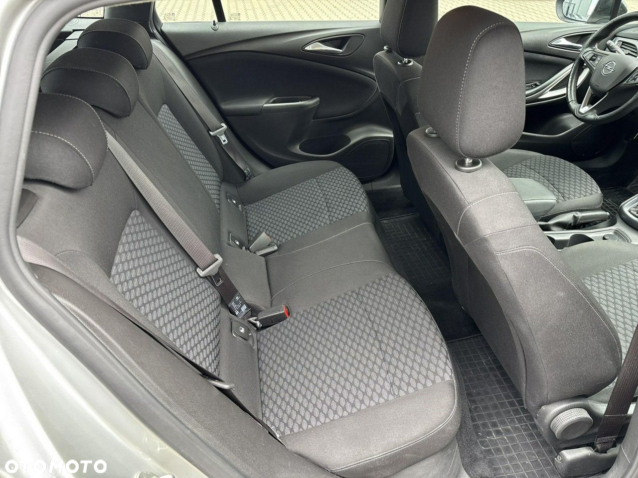 Opel Astra V 1.4 T Edition S&S - 15