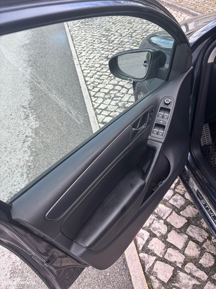 VW Golf 1.6 TDi Style - 12