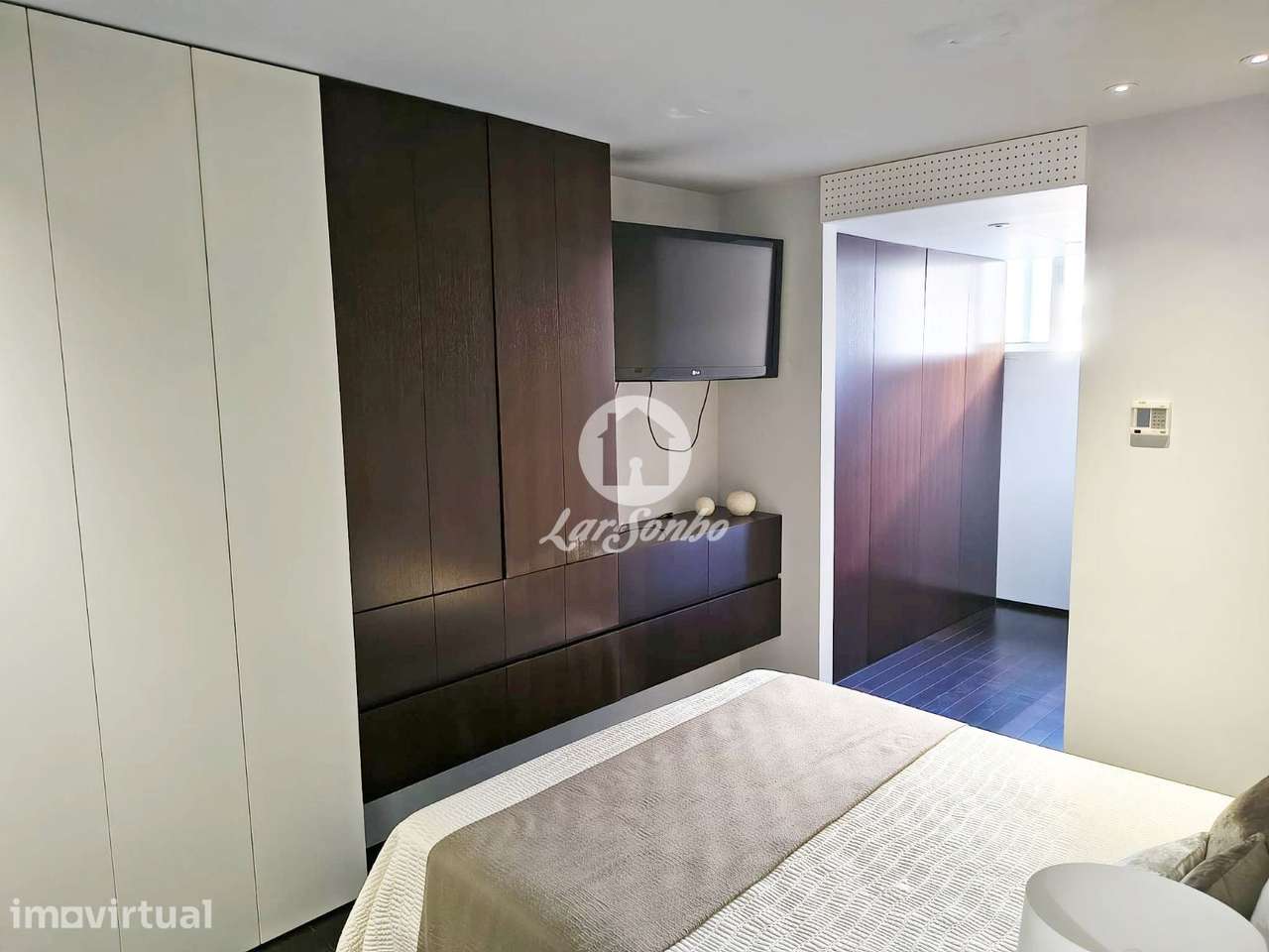 Apartamento T3, Remodelado, na 1ª Linha de Praia na Póvoa de Varzim - Grande imagem: 4/20
