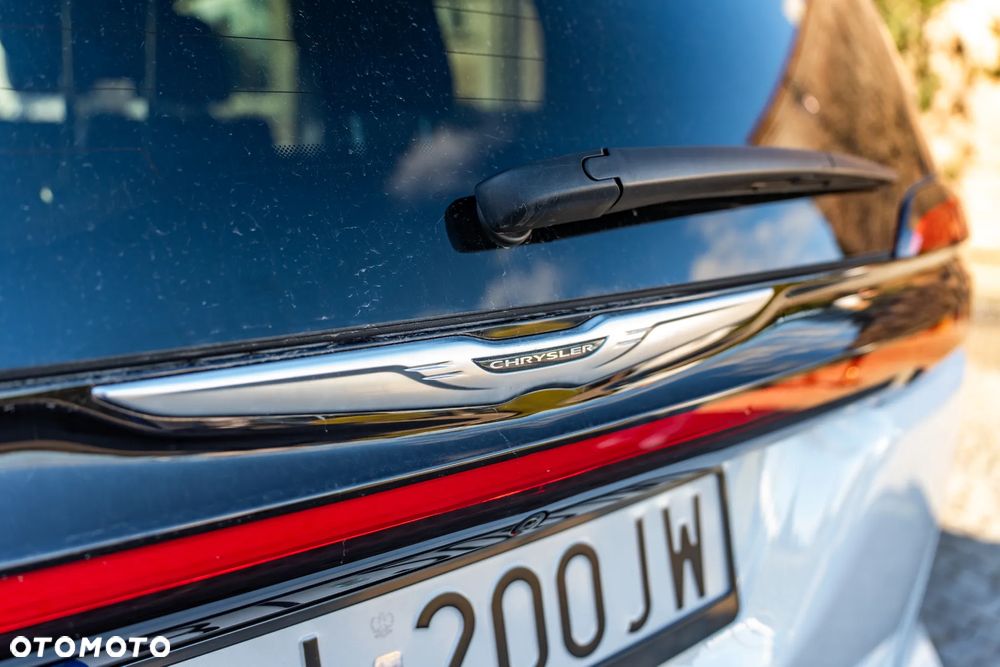 Chrysler Pacifica - 31