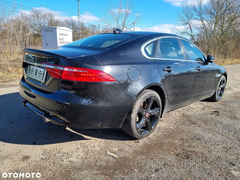 Jaguar XF 3.0 TDV6 Prestige - 2