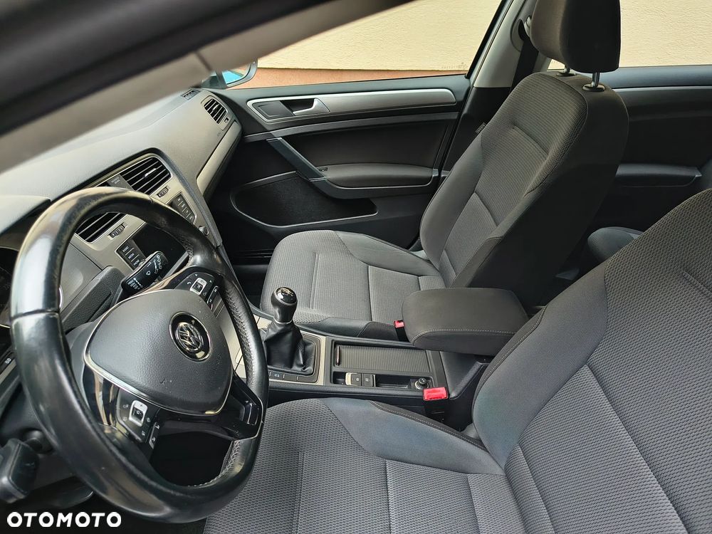 Volkswagen Golf 1.6 TDI BlueMotion Comfortline - 16