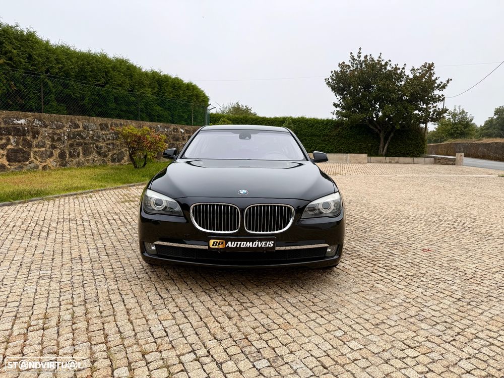 BMW 740 d Pack M - 2