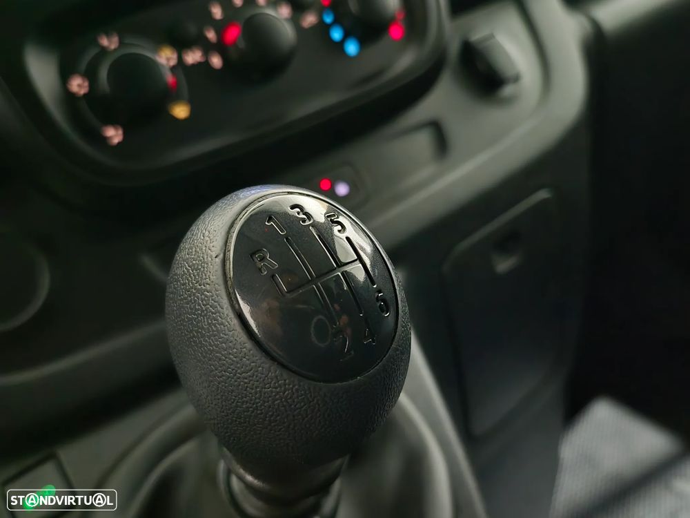 Renault Trafic 1.6 dCi L1H1 1.2T SS - 12