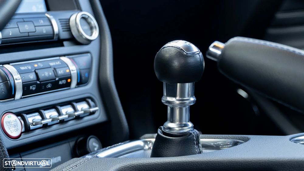 Ford Mustang 2.3i EcoBoost - 30