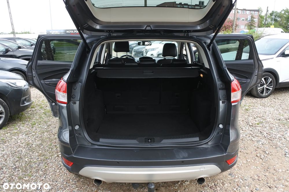 Ford Kuga 2.0 TDCi 2x4 Titanium - 12