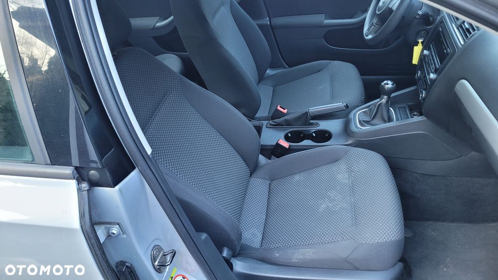 Volkswagen Jetta 1.2 TSI BlueMotion Technology Comfortline - 20