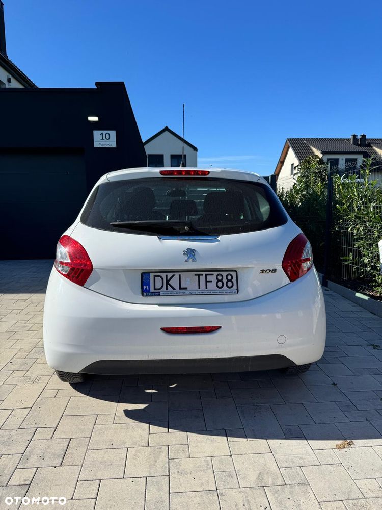 Peugeot 208 2013 photo 5