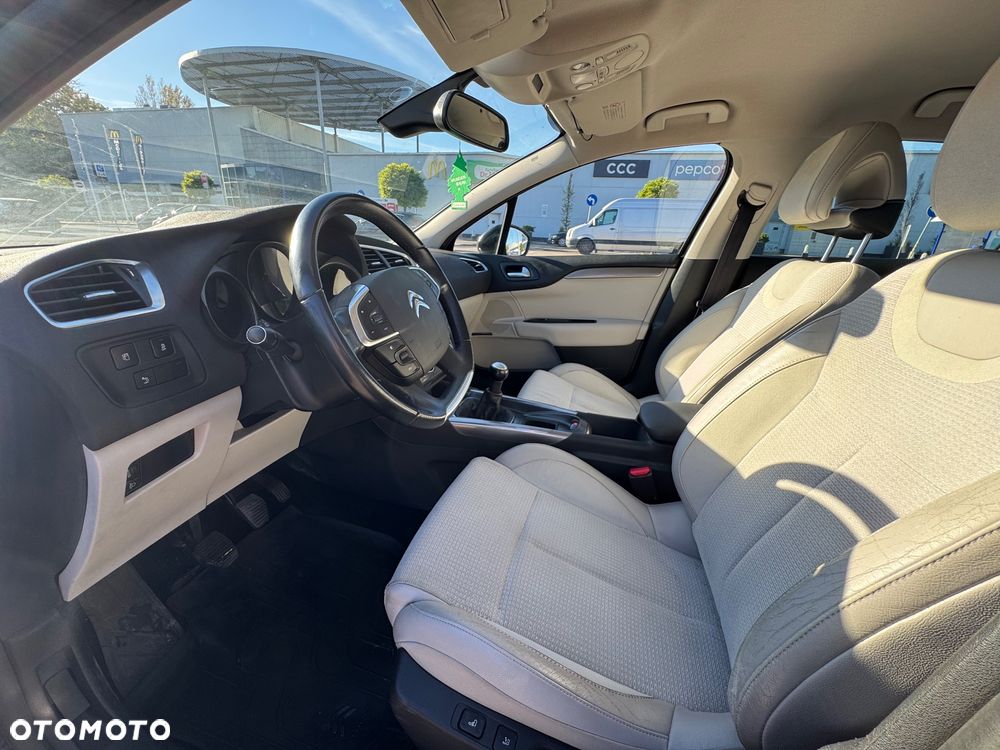 Citroën C4 1.6 VTi Exclusive - 6