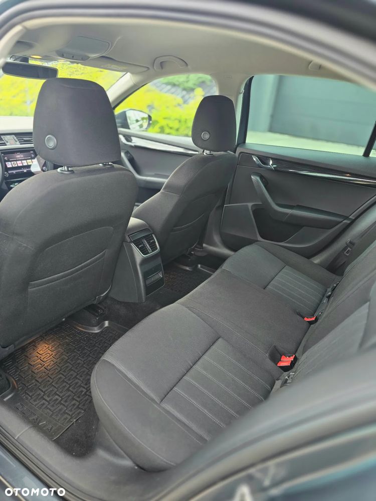 Skoda Octavia 2.0 TDI Style DSG - 16