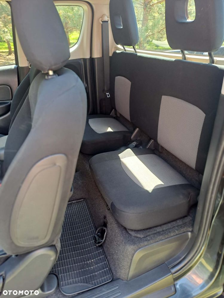 Mitsubishi L200 - 12