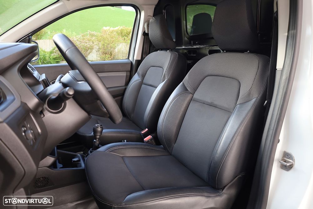 Renault Express 1.5 Blue dCi Advanced - 29