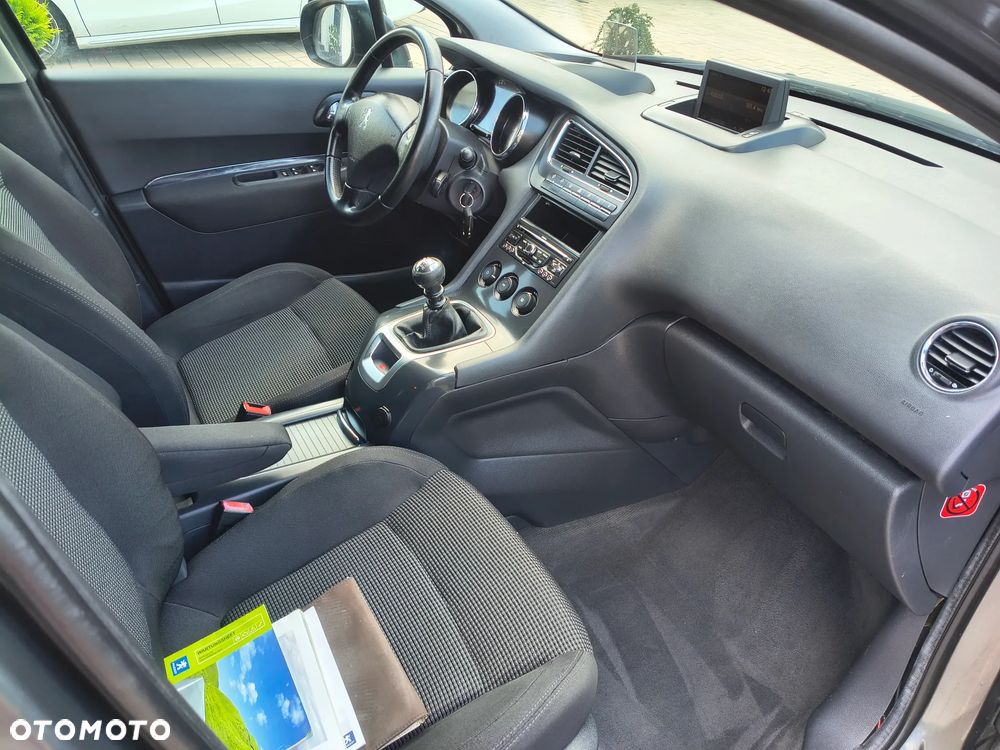 Peugeot 5008 - 15