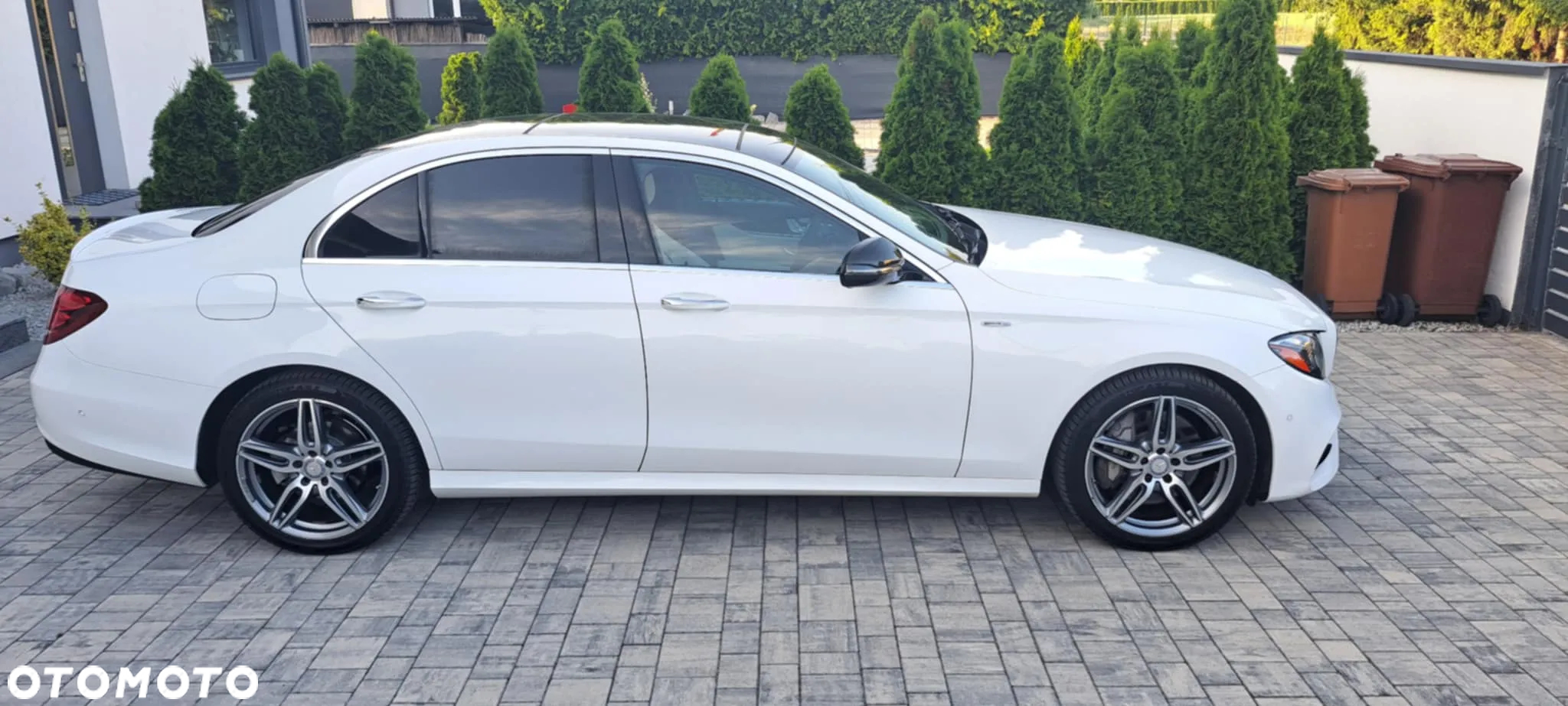 Mercedes-Benz Klasa E 300 9G-TRONIC AMG Line - 7