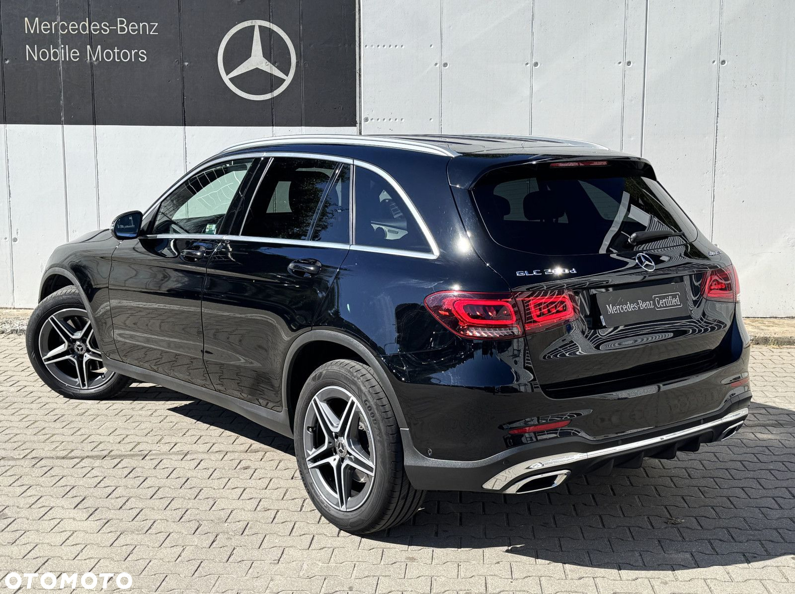 Mercedes-Benz GLC - 12