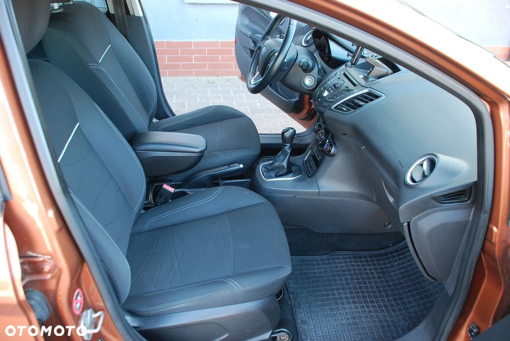 Ford Fiesta 1.6 TDCi DPF Titanium - 17