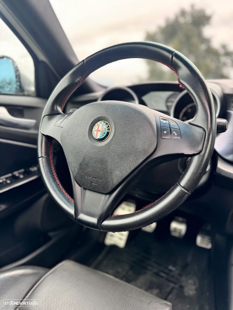 Alfa Romeo Giulietta 2.0 JTDM Distinctive - 19