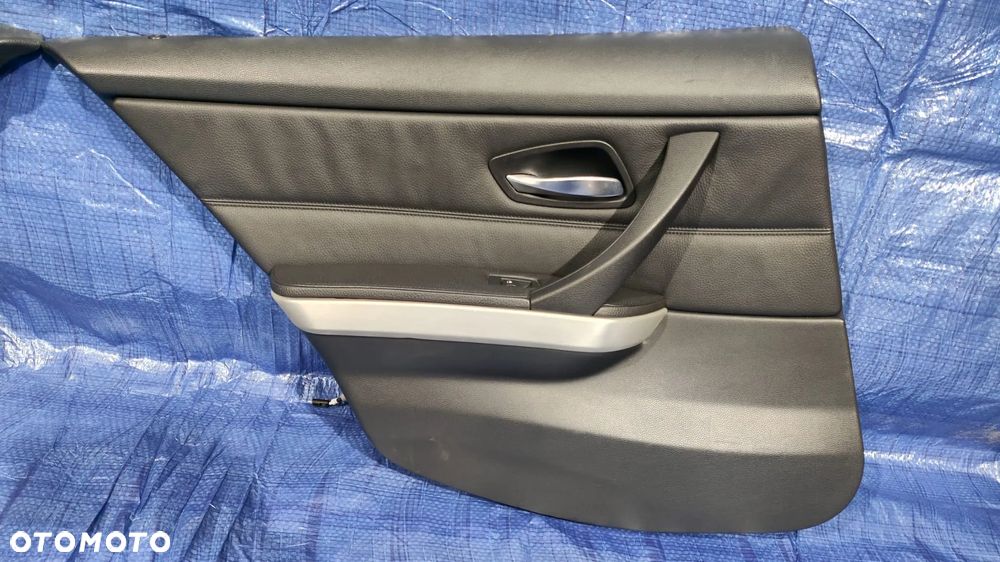 BOCZEK TAPICERKA DRZWI LEWY PRAWY TYŁ CZARNY SKÓRA DEKOR BMW E90 M-PAKIET - 2