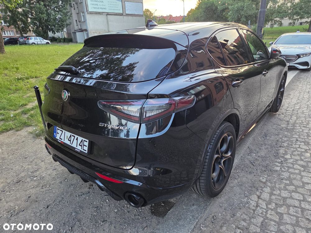Alfa Romeo Stelvio 2.0 Turbo Intensa Q4 - 4