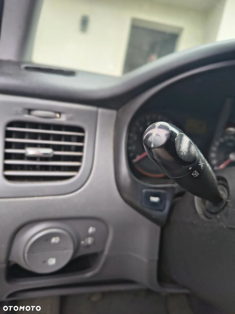 Kia Rio 1.4 / City - 4