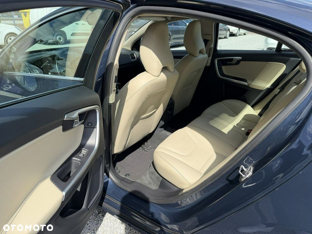 Volvo S60 - 30
