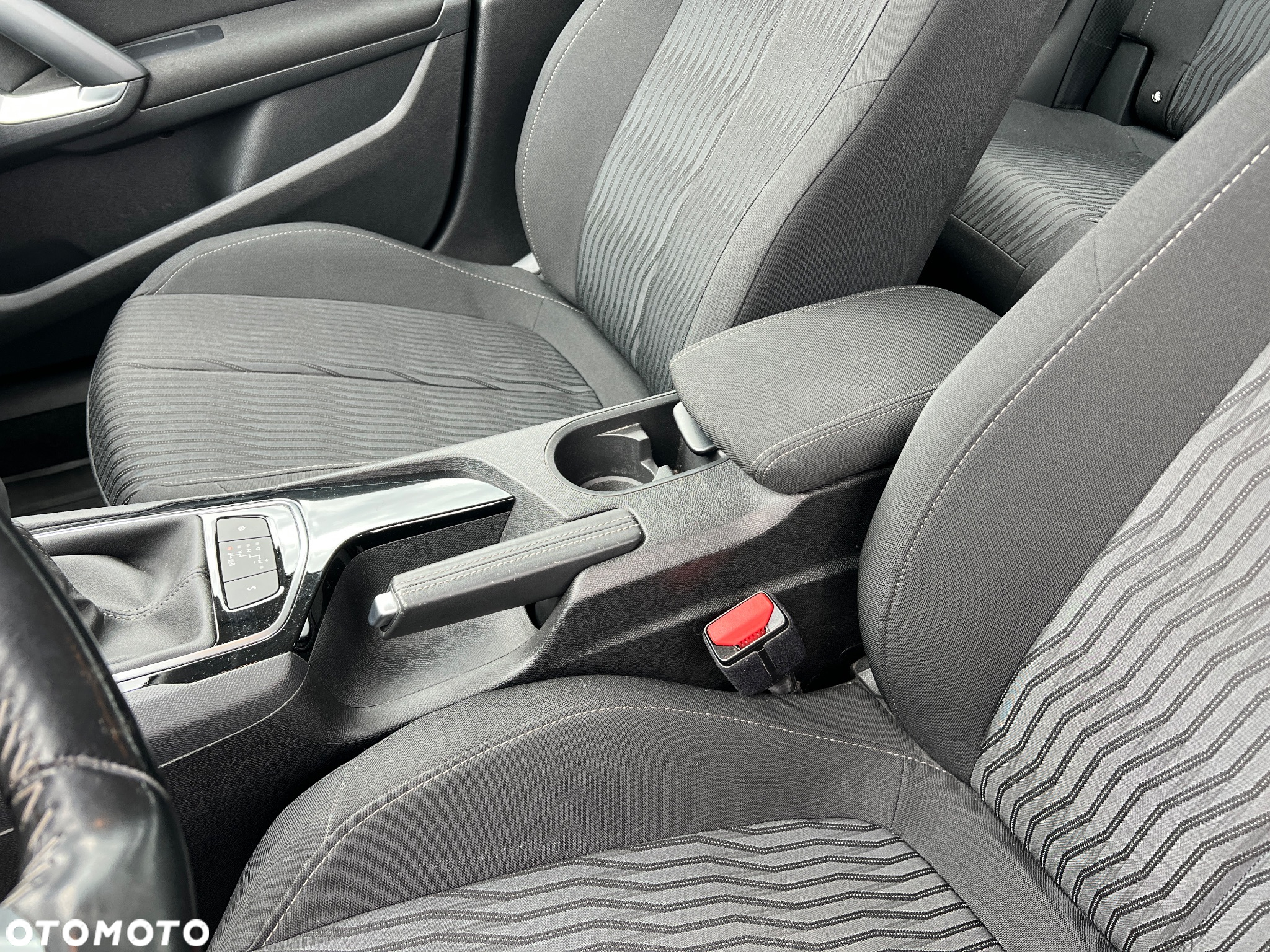 Peugeot 308 SW 1.6 BlueHDi Active S&S - 20