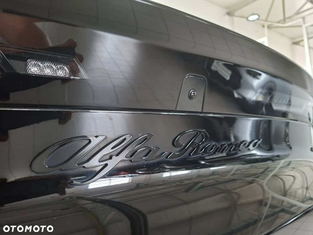 Alfa Romeo Junior 1.2 mHEV Ibrida Speciale eDCT - 18