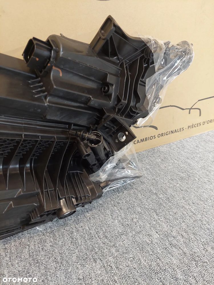 Audi Q8 Lampa Matrix Nowa USA 4M8941035B - 11