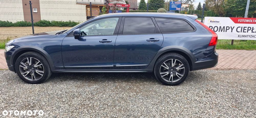 Volvo V90 Cross Country D5 AWD Geartronic Pro - 3