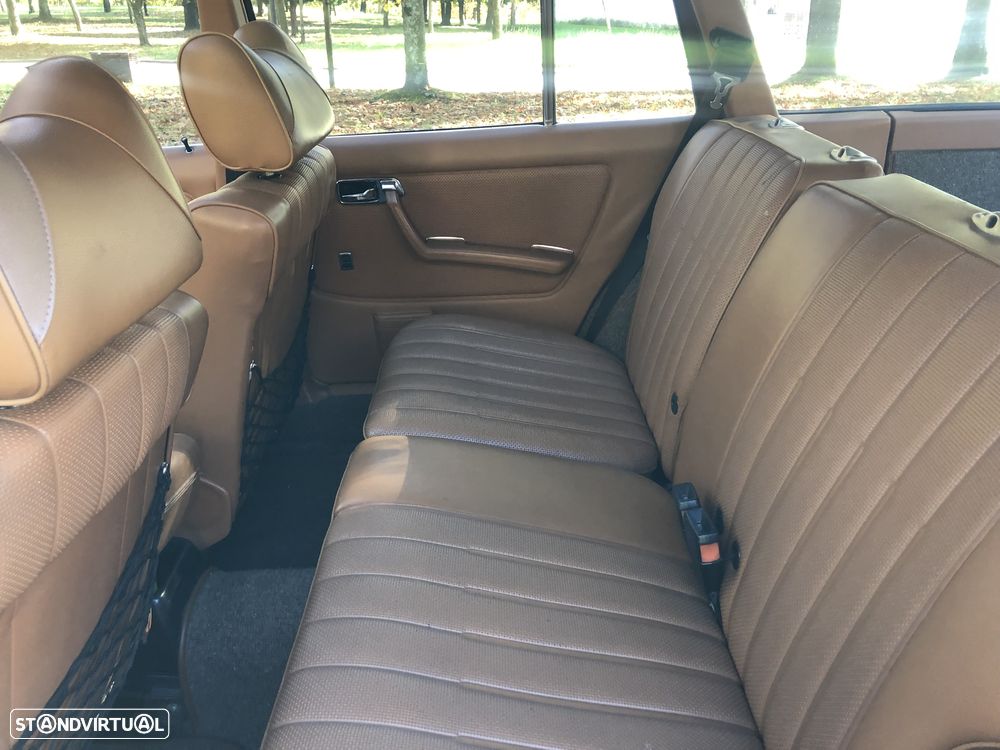 Mercedes-Benz 300 - 36