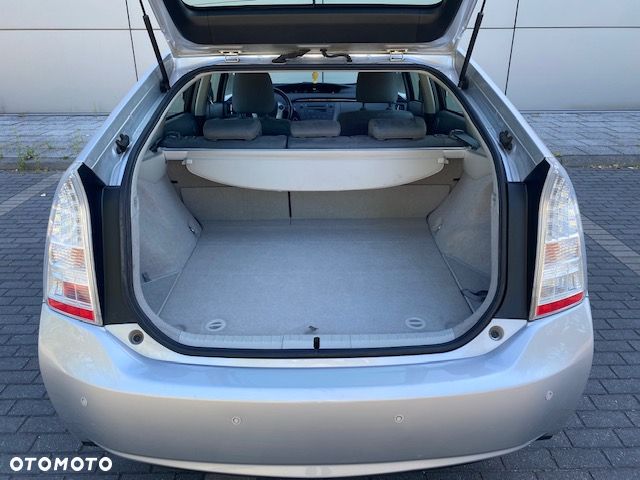 Toyota Prius (Hybrid) Comfort - 14