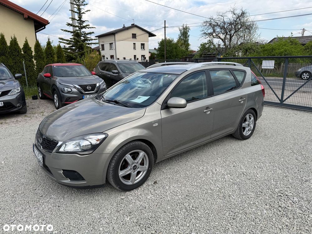 Kia Ceed 1.4 CVVT Attract - 14