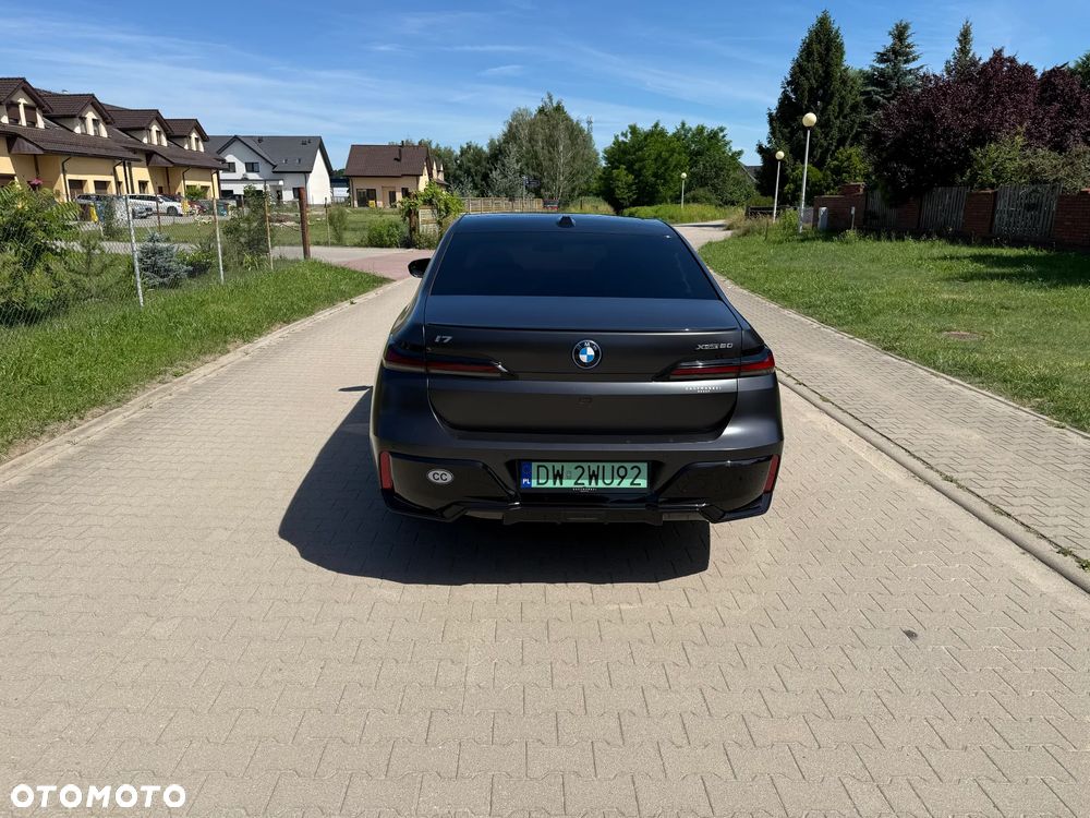 BMW i7 105.7kWh xDrive60 Individual Edition - 4