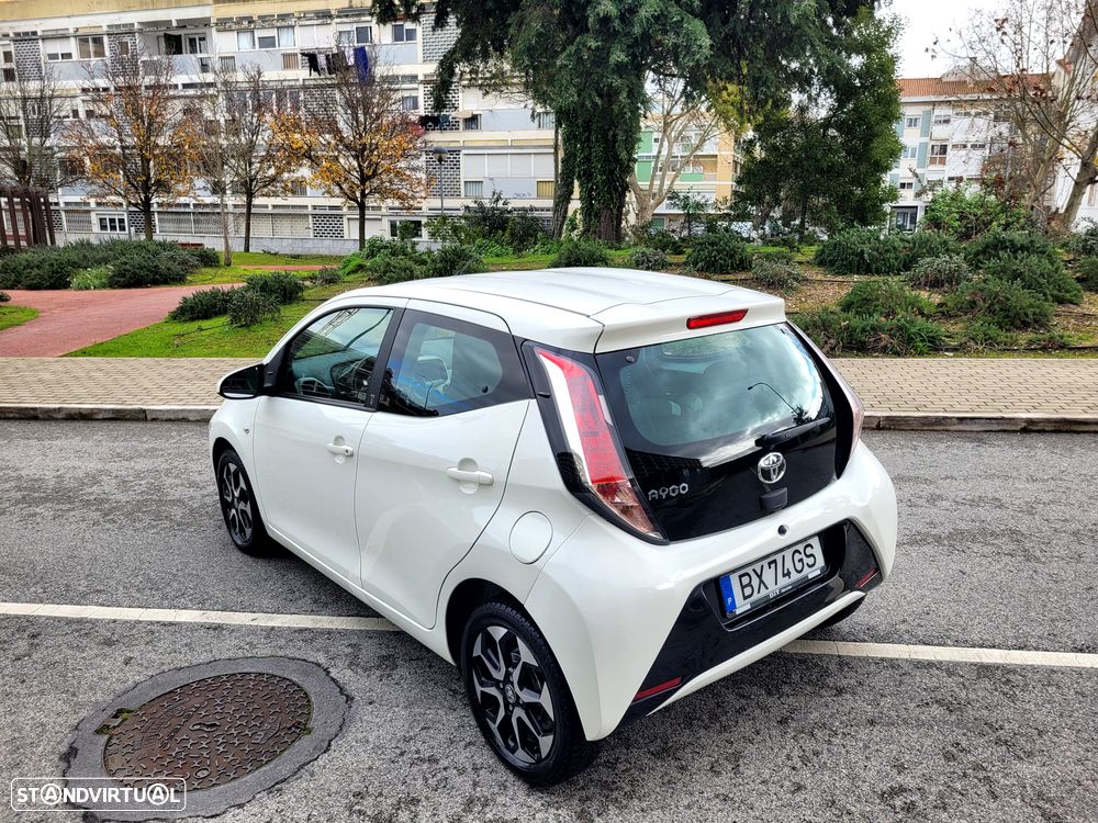 Toyota Aygo x-play touch - 4