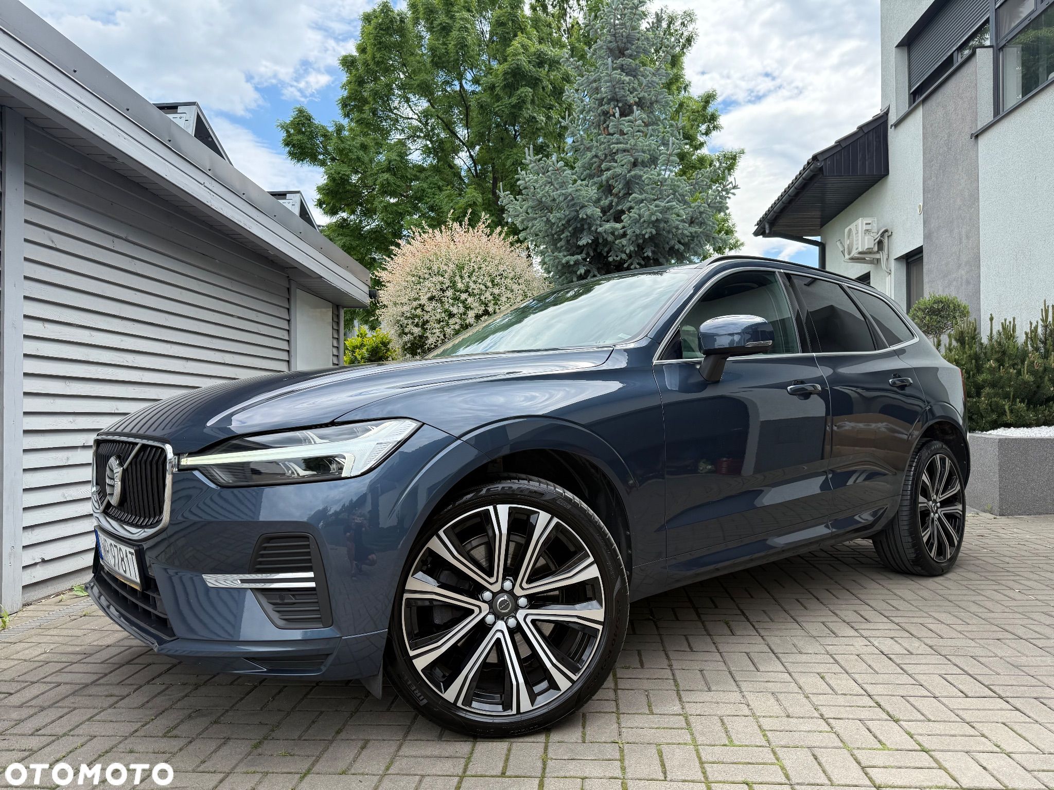 Volvo XC 60 B4 D Geartronic Momentum Pro - 1
