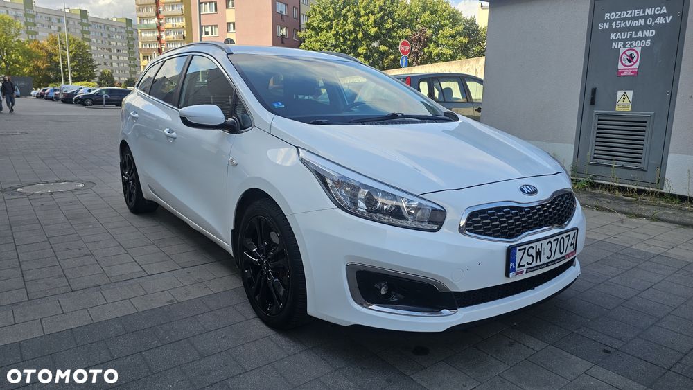 Kia Ceed - 9