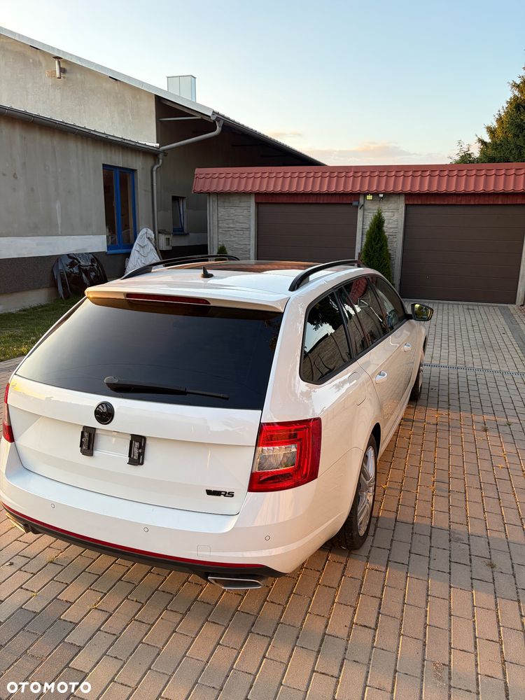 Skoda Octavia 2.0 TDI RS DSG - 4