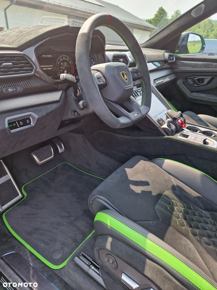 Lamborghini Urus - 8