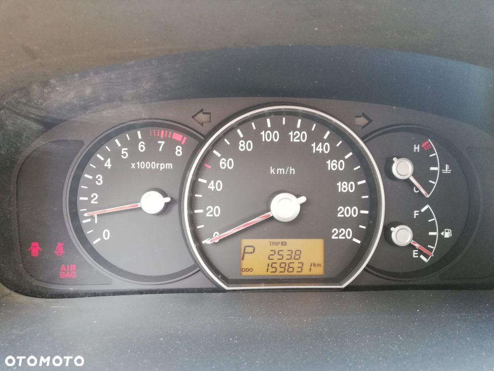 Kia Carens 2.0 EX - 6