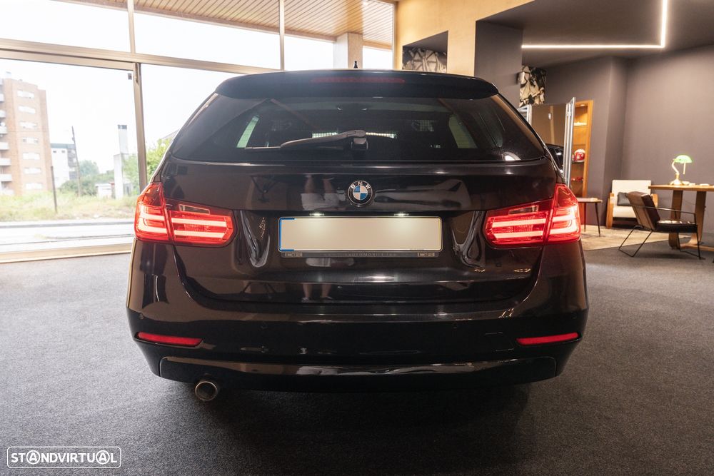 BMW 318 d Aut. Sport Line - 4