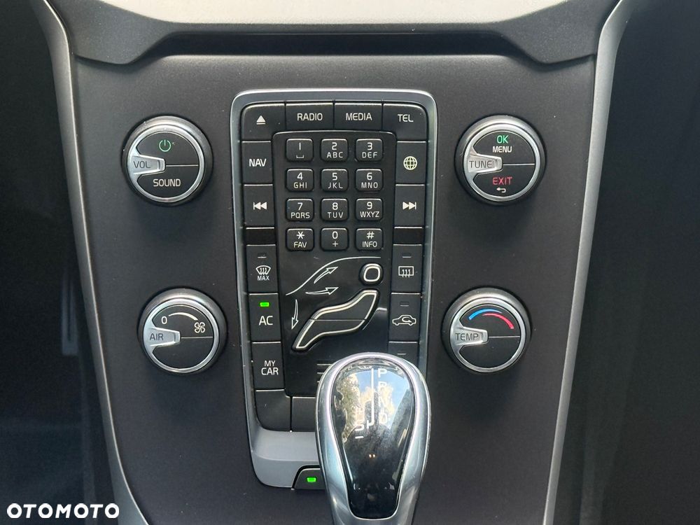 Volvo V40 D2 Geartronic Momentum - 35