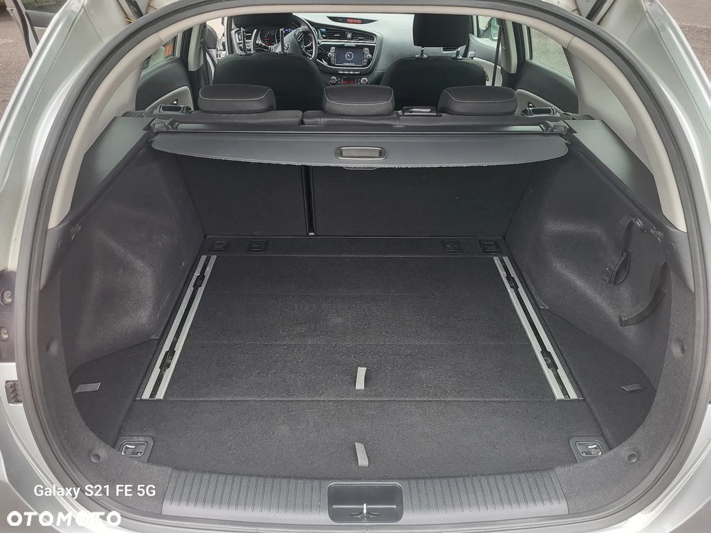 Kia Ceed Cee'd 1.6 CRDi L Business Line DCT - 16