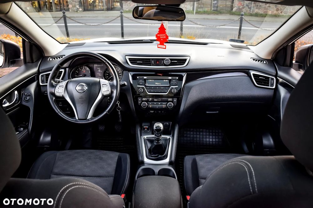 Nissan Qashqai - 25