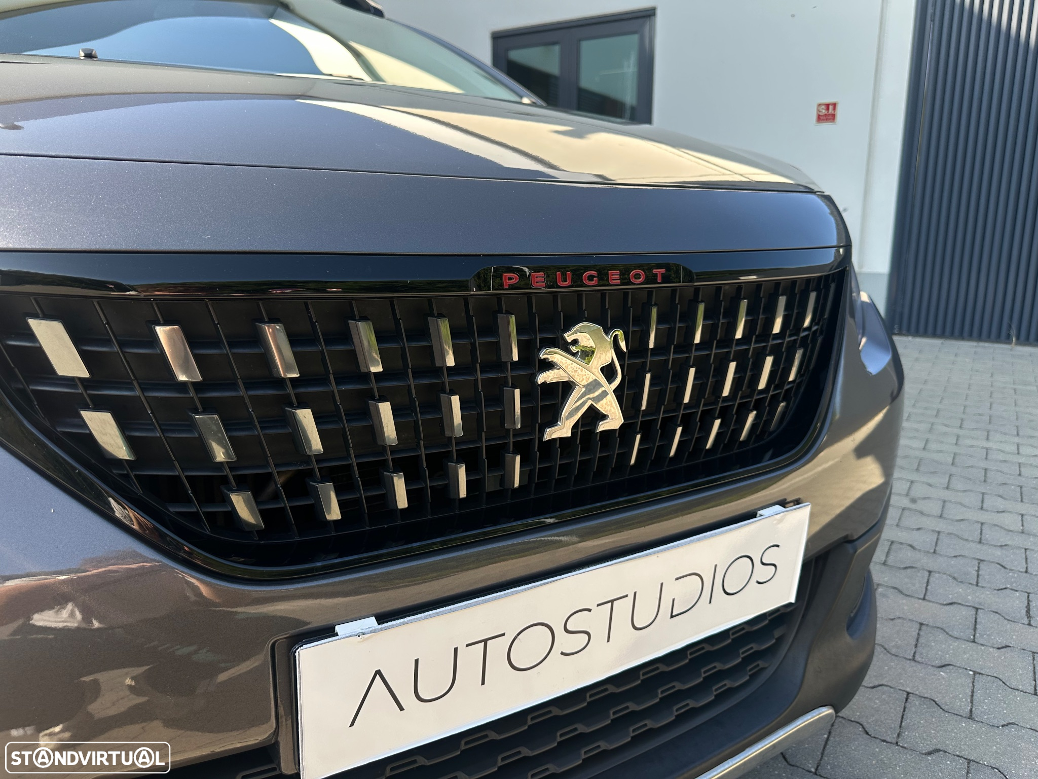 Peugeot 2008 PureTech 110 Stop&Start EAT6 GT-Line Edition - 8