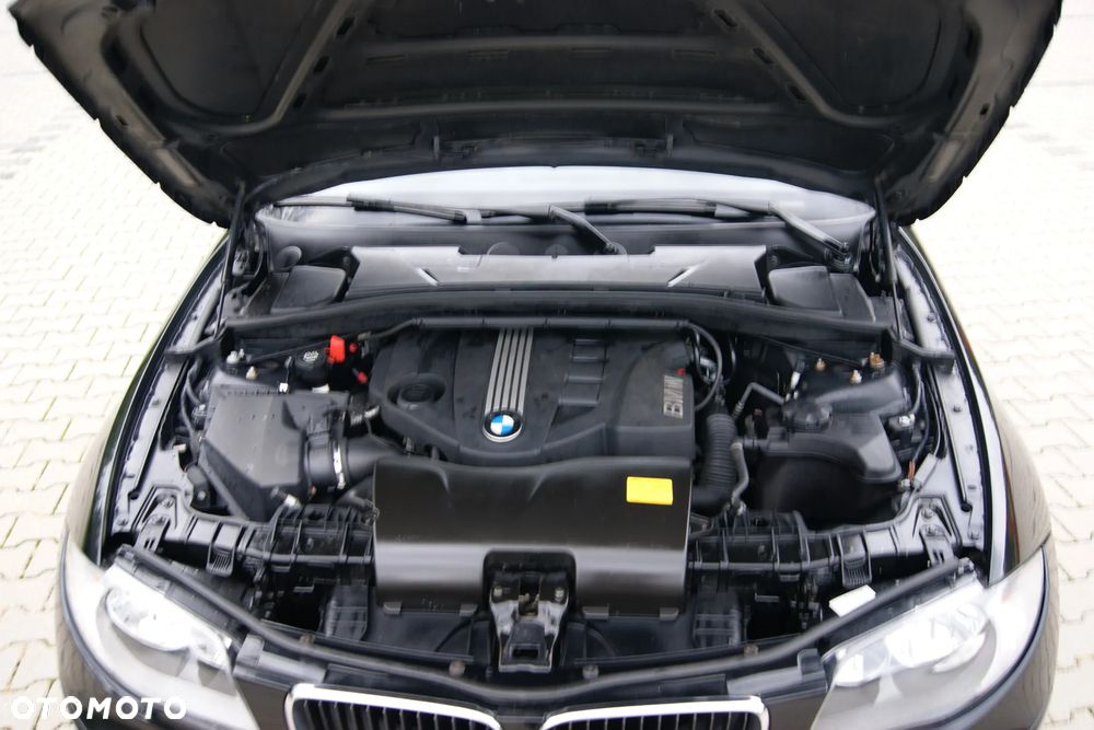 BMW Seria 1 120d - 38