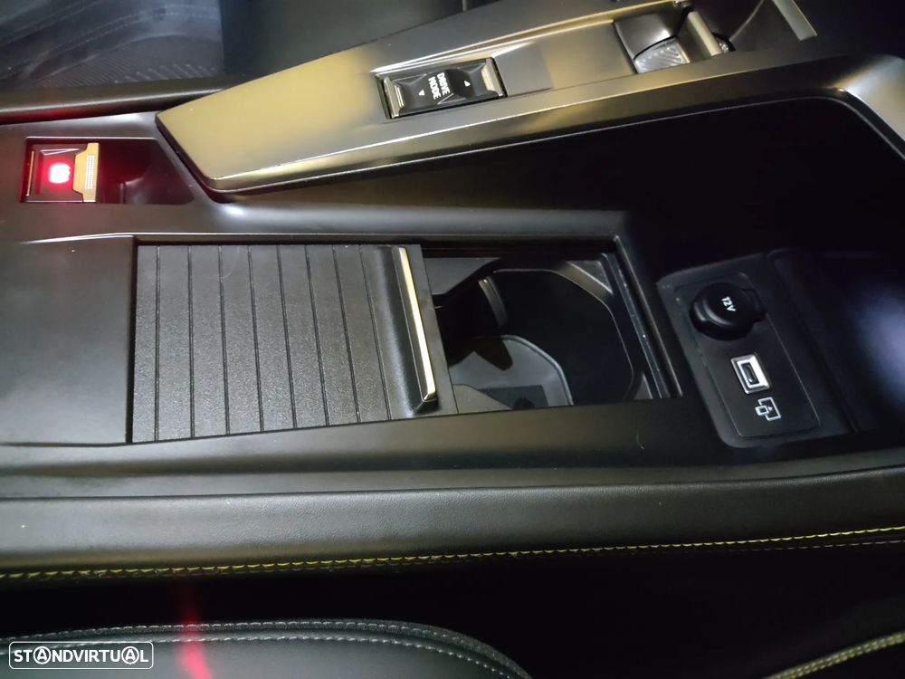 Peugeot 308 SW 1.5 BlueHDi GT EAT8 - 24