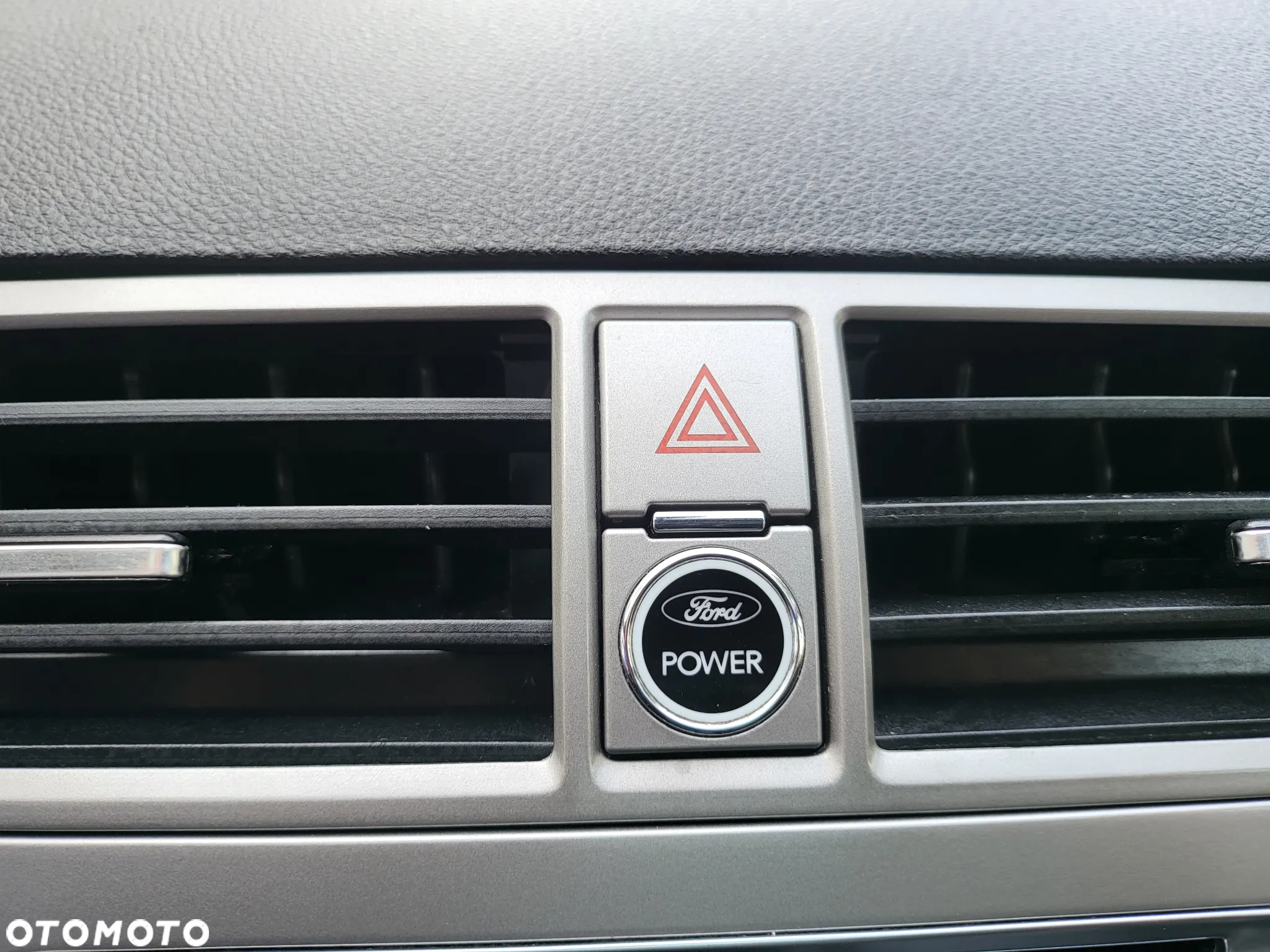 Ford Kuga 2.0 TDCi Titanium S MPS6 - 22